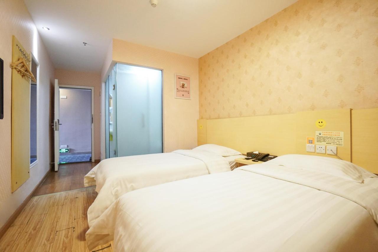 Jia Mei Xin Holiday Hotel Baiyun Airport Branch Cantón Exterior foto